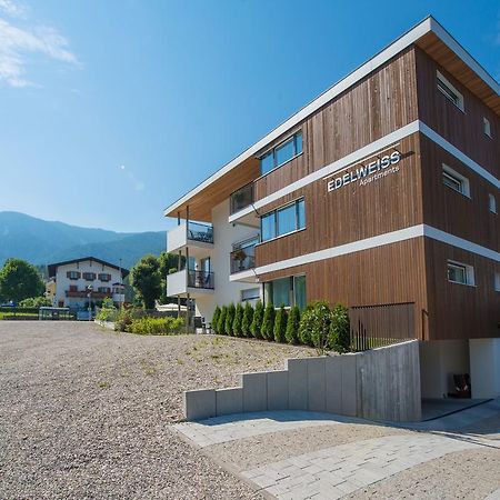 Apartment Edelweiss Brunico Rom bilde