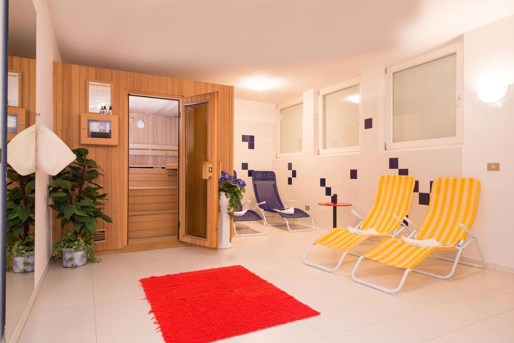 Apartment Edelweiss Brunico Rom bilde