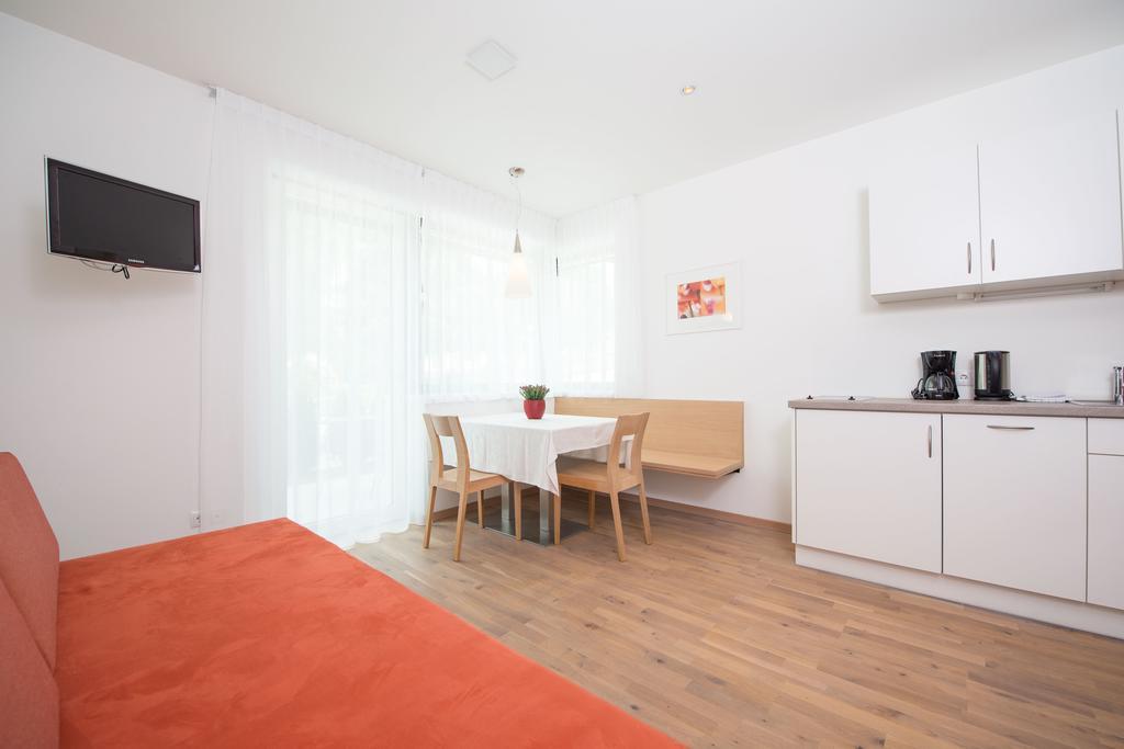 Apartment Edelweiss Brunico Rom bilde