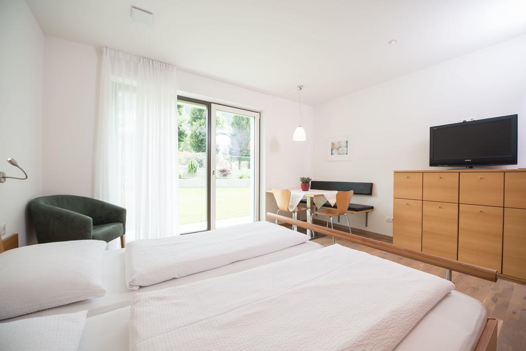 Apartment Edelweiss Brunico Rom bilde
