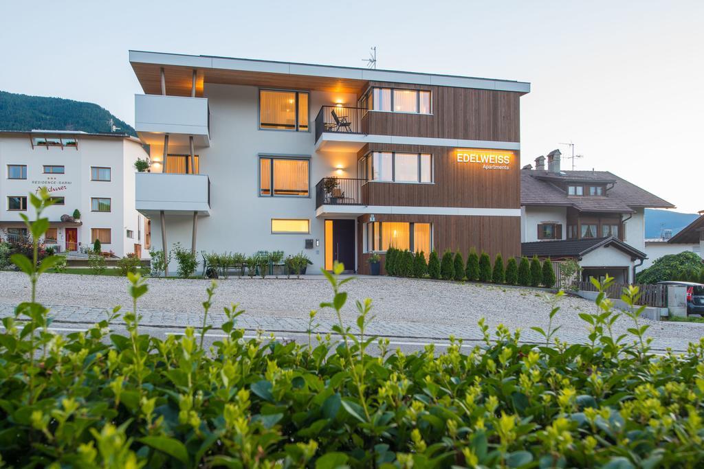 Apartment Edelweiss Brunico Rom bilde