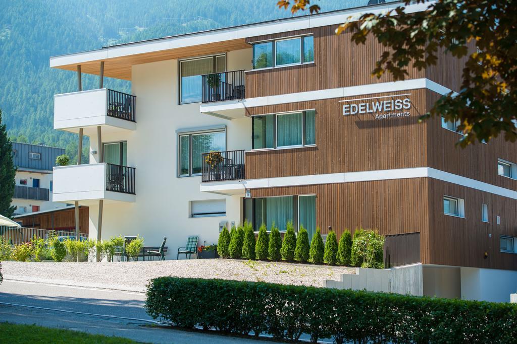 Apartment Edelweiss Brunico Rom bilde